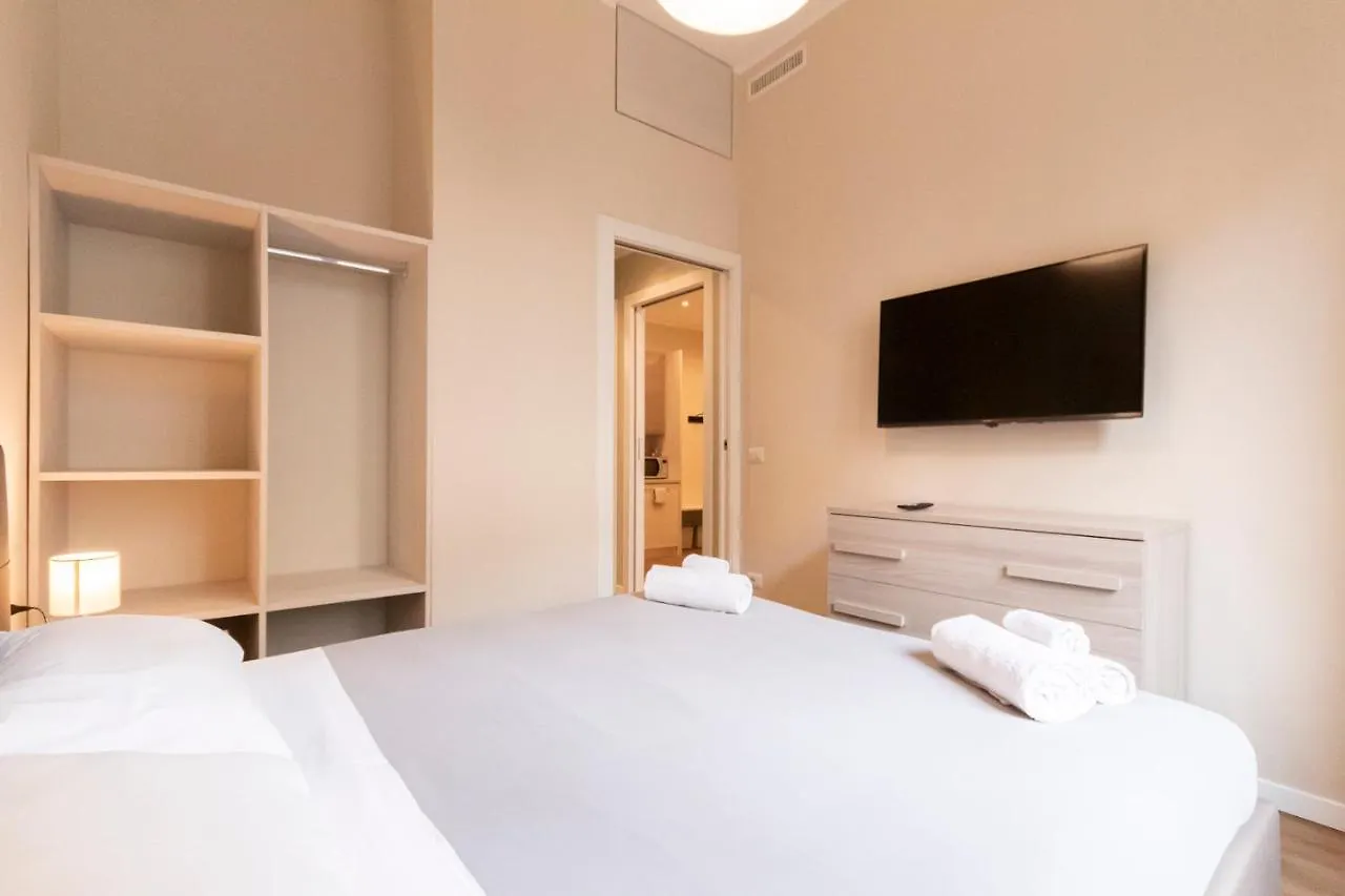 Missori Apartment 1 Milan Italy