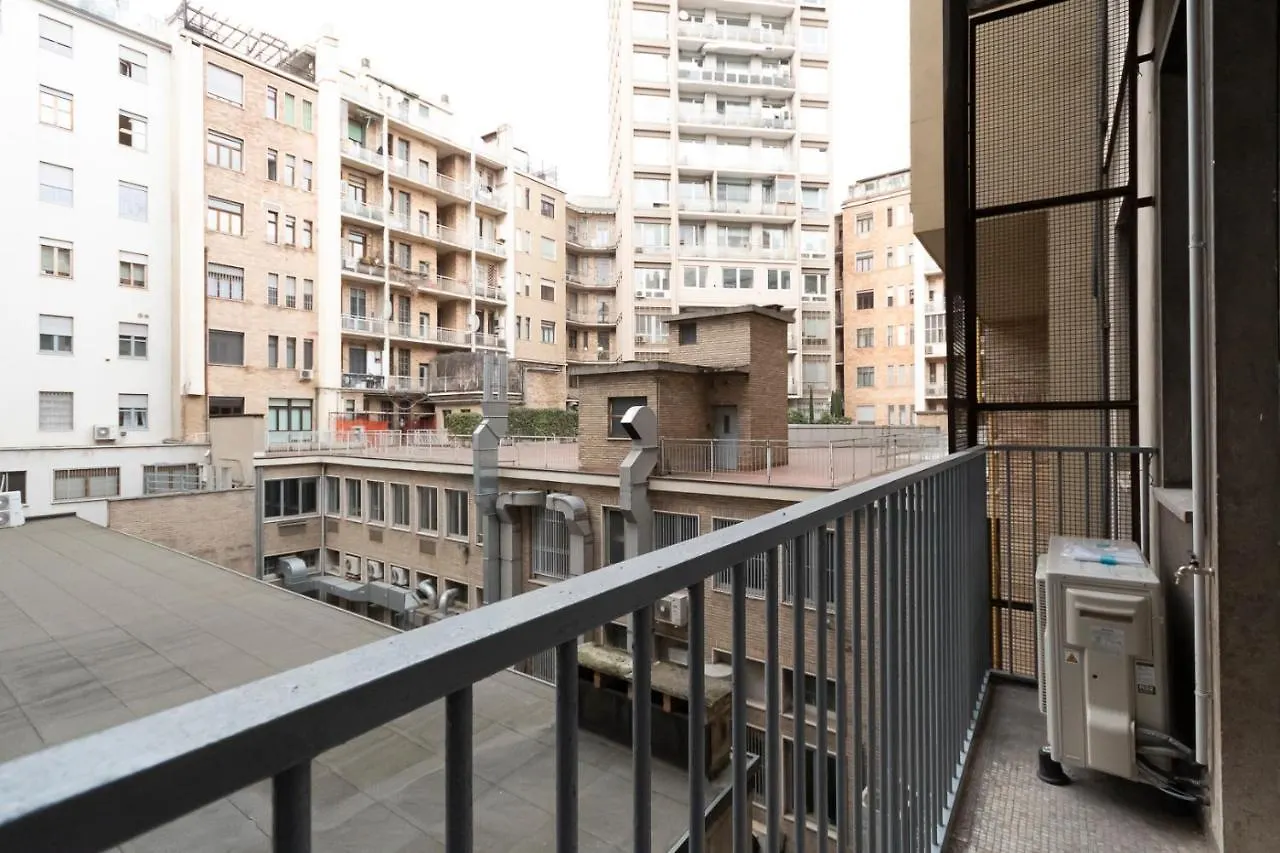 Missori Apartment 1 Milan
